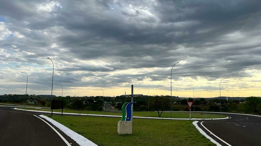 Imagem de compartilhamento para o artigo Tempo fica nublado, mas calor predomina nesta quinta-feira em Figueirão da MS Todo dia